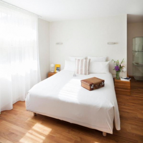 Отель Hôtel La Pérouse  Нант